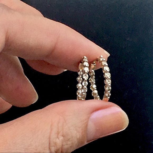 Jewelry - SALE TODAY ONLY Real 1 CTTW Diamond hoops gold